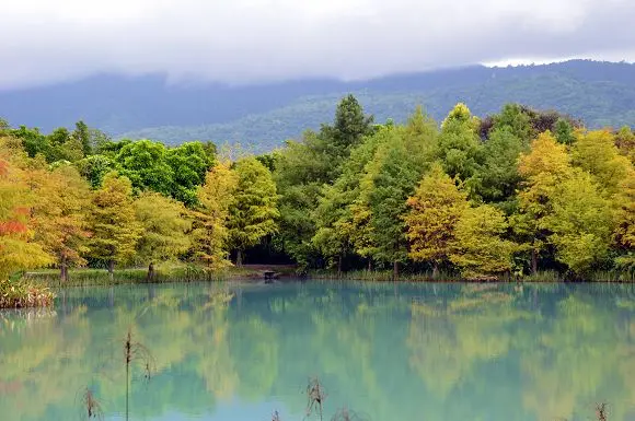 如夢似幻的美景彷彿人間仙境~~雲山水．夢幻湖