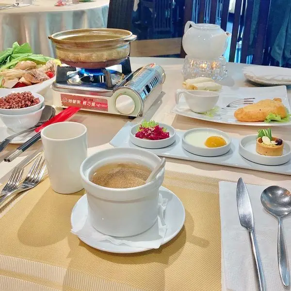 偶爾來一頓精緻爽口的素食料理，不是素食者也會愛上 | 【台北市中山區-松江南京站】品盛 悅素軒