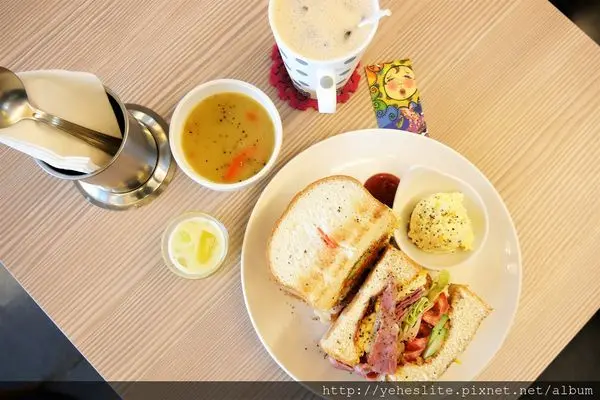 GO Stay Dining Room 早午餐- 飄香的咖哩濃湯之處有著份量滿滿的早安晨食