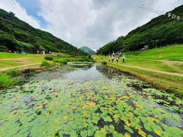 台北士林【陽明山二子坪步道】綠蔭環繞被大自然擁抱的步道~平緩好走、適合野餐哦!