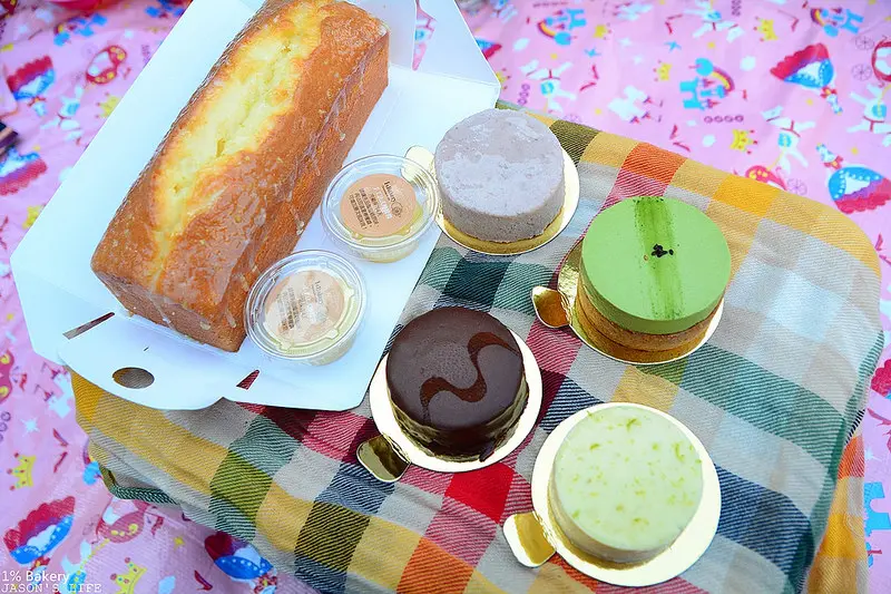 【台中│美食】濃郁綿密起司，口感如冰淇淋，新產品苦甜可可杯中倒入香草牛奶，每天限量抹茶塔，建議提早預約下訂。1% Bakery