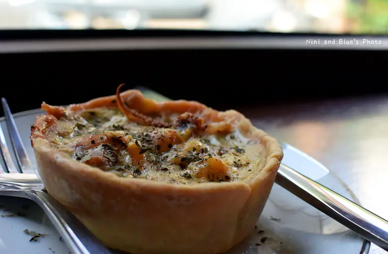 【台中北區咖啡】癮生活咖啡館，隱藏科博館旁的低調咖啡店，慵懶下午茶放鬆時間，型男美女認證店，提供wifi.插頭