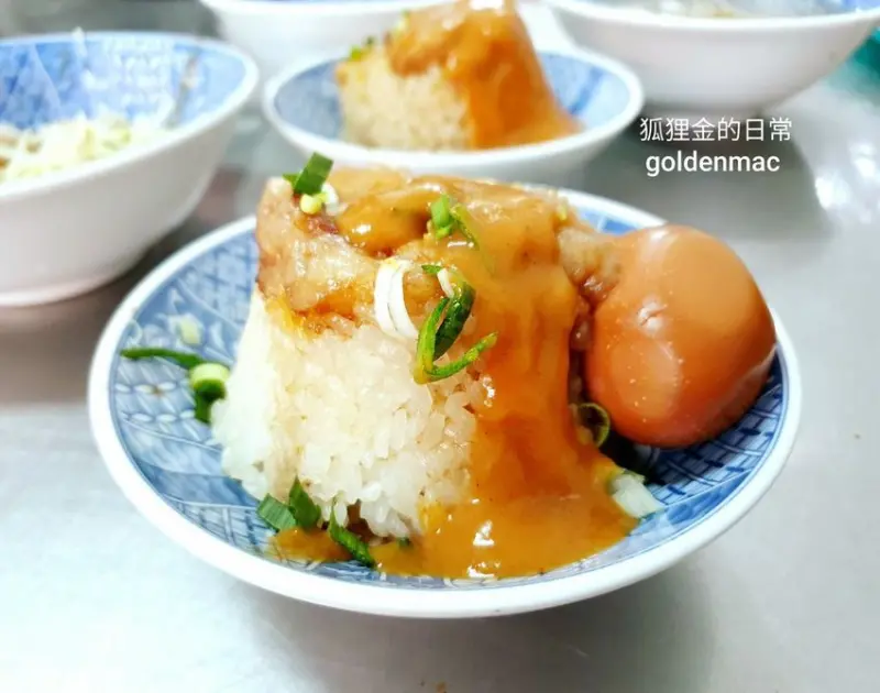 台中美食 │ 榮記米糕 清水本舖 在地人吃的米糕 每日限量售完為止 清水特有款式的肉羹湯別錯過