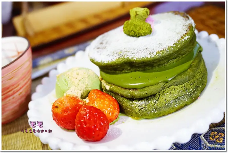 【高雄鼓山】食記:草DORO。終極抹茶控必必必訪，又是一個被抹茶感動到熱淚盈眶的午後，幸福的沉浸在抹茶的美好氛圍❤二訪毛毛心目中第一名愛店(近美術館)