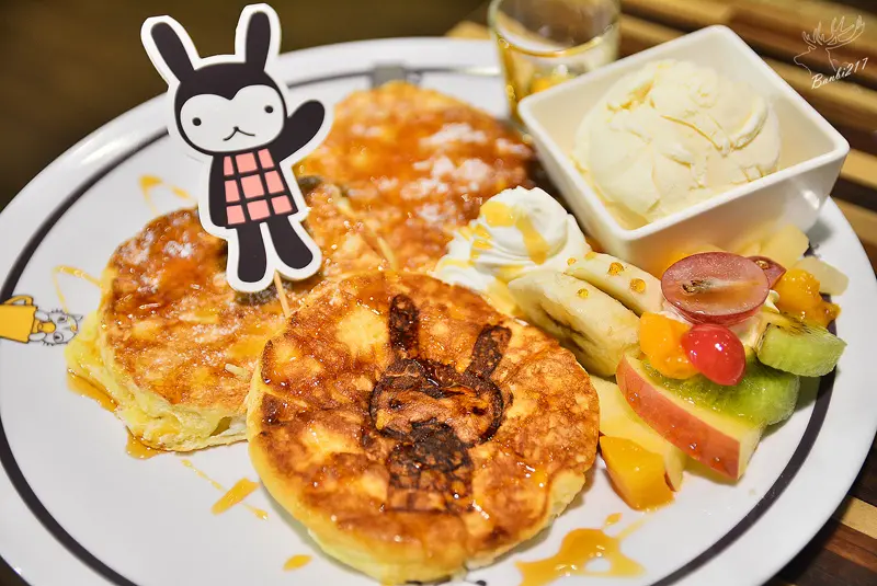 阿朗基咖啡板橋環球:可愛下午茶,熱鬆餅,蛋糕,Aranzi Aronzo,捷運火車高鐵板橋站美食