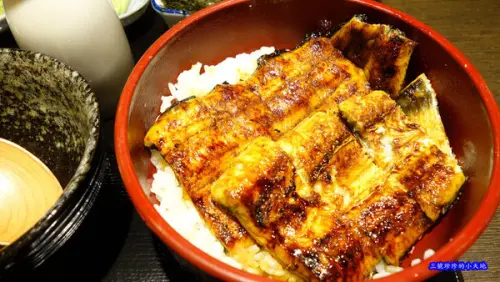 台北捷運中山站。御成町浪漫鰻屋。鰻魚三吃創意料理。每週二及週四鰻重日，店內用餐享半價優惠。