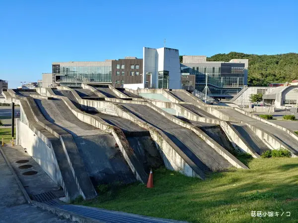 玩。在基隆-深澳線海科館站-散步踏青遛狗遛小孩的好去處~潮境公園~