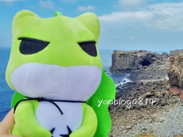 【澎湖西嶼│景點】鯨魚洞與小門地質館＊遠遠看去猶如一隻擱淺在岸邊的鯨魚