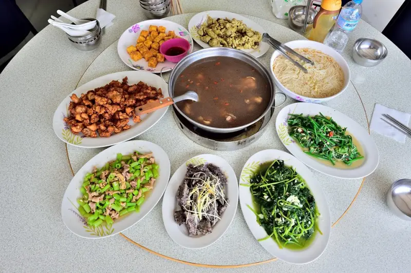 雞很好吃  服務又好～ 超級親切喔～