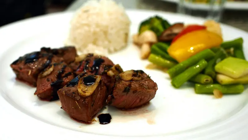  【食記】隱身巷弄的《vanilla歐式香草料理》 