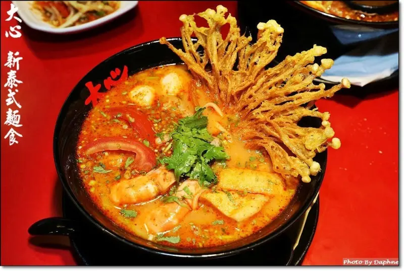 超熱門值得讓你排隊的美食 台中勤美誠品大心新泰式麵食