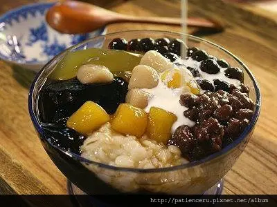 【高雄左營－美食】小草冰吧－老闆~我要”隨便”來一份！