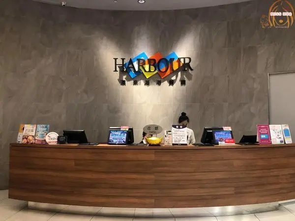 【漢來海港自助餐廳-台茂店】多樣自助Buffet，有生猛海鮮、現做點心、百種餐食、豪華百匯吃到飽!