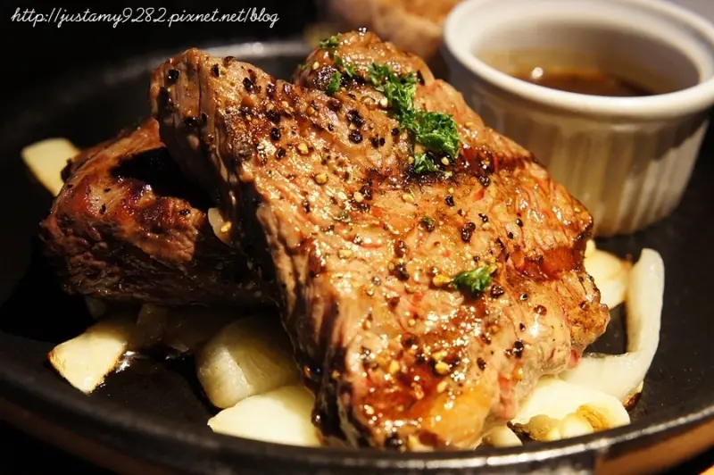 食記 ☞ 台北市/大安區 ▍樂慕亞 ▍久久奢華一次, 僅『吃氣氛』の情人節大餐!!!