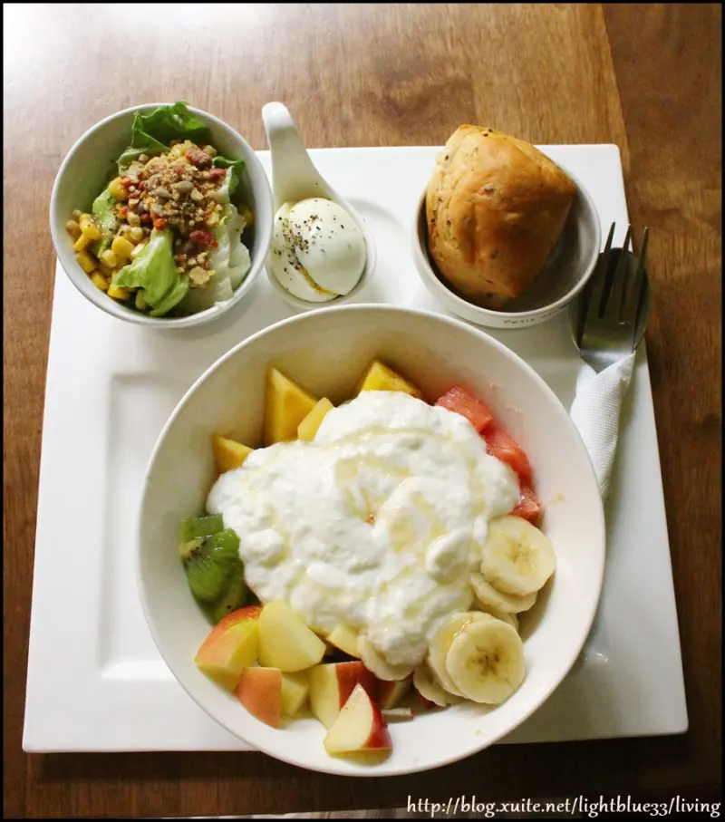 [ 忠孝復興站美食 ] 咖啡515～德式雜糧優格早餐，健康美味大份量，不限用餐時間