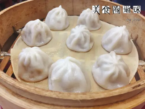 【台中西屯區】多汁飽滿的湯包，粒粒分明與用料豐富的炒飯 || 李品蒸餃世家(青海店)