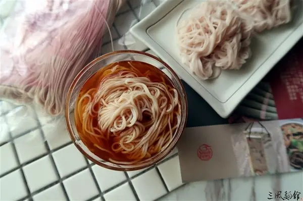  三風麵館 山藥麵線 天然紫山藥古法炊仔麵線 秋葵鴻喜菇麵線/番茄鮪魚冷麵 夏季正適合~        
      