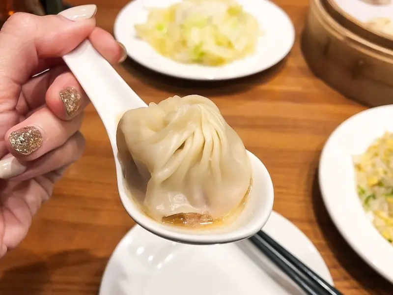 【慧。愛笑的吃貨】台灣小籠包龍頭鼎泰豐.內行人這樣點.板橋大遠百