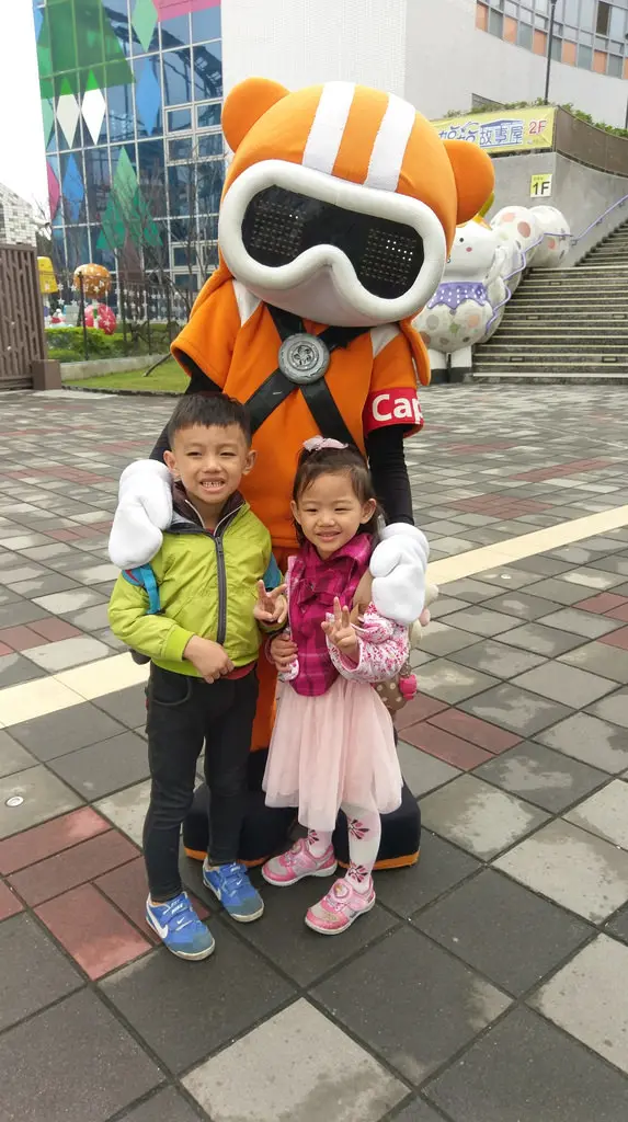 「台北親子玩樂」小人玩的開心,大人累到傷心的兒童新樂園