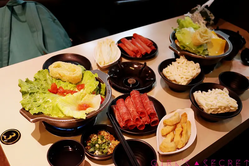 GS愛吃鬼| 板橋府中捷運站| 啡嚐道火鍋 | 新鮮美味番茄鍋 /香醇濃郁起司牛奶鍋