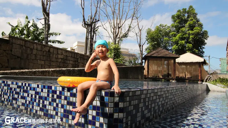 住宿#一家三口享受蜜月渡假到金山【沐舍溫泉渡假酒店】1泊2食小旅行! 住宿泡溫泉、超大露天風呂、附早餐晚餐! 逛金山老街、朱銘美術館!