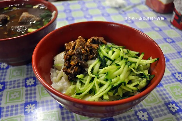 傳承正宗手藝的山西刀削牛肉麵