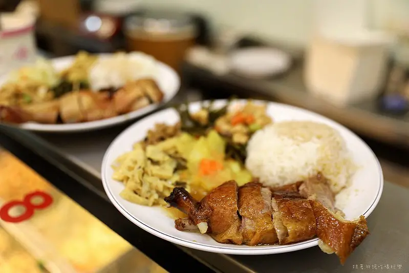 台北信義區吳興商圈便當，北醫高人氣好吃港式燒臘便當