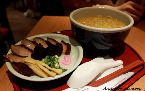 20130723 山頭火拉麵(Ramen Santouka)-道地何須日本地，滅卻心頭麵仍鹹。