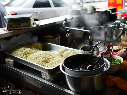 【宜蘭市】泰山路上「湯城麵食」南屏國小對面