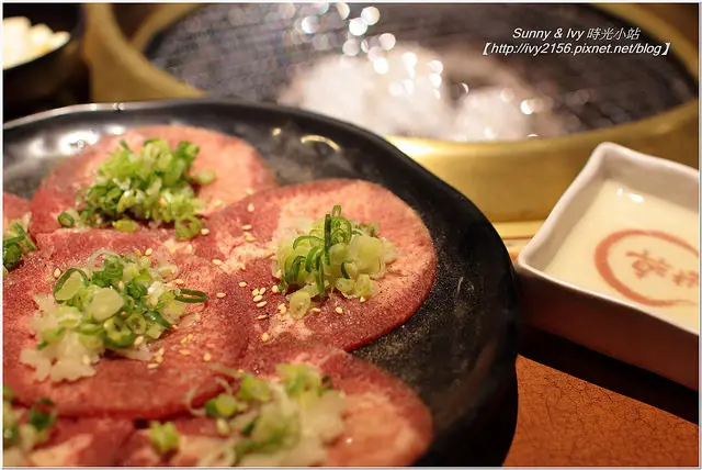 【台北中正食記】乾杯列車燒肉居酒屋（台北總站）。燒肉配啤酒最對味