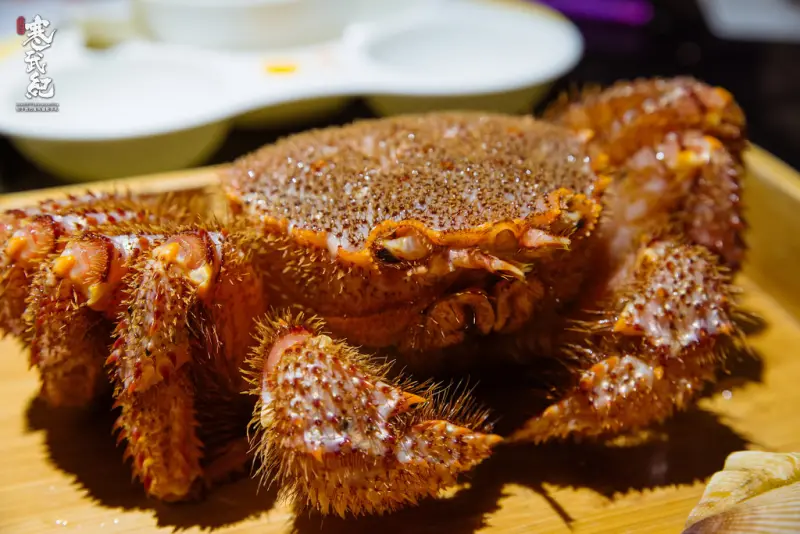 【中肯‧食記】捷運信義安和站‧鼎膾 北海道毛蟹專賣店｜活毛蟹和牛超值上菜‧午間蟹肉蓋飯只要388！