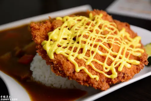 【台中│美食】近中興、修平、朝陽、勤益學區，牧場直送鮮奶，食材出自老闆娘親自醃漬，吃得安心。幸福月光