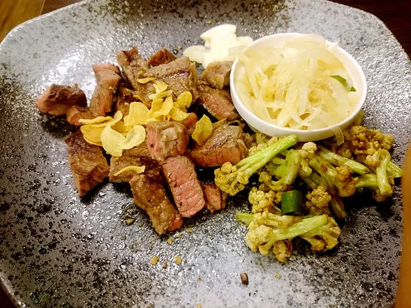 【台中食記】烘牛  牛肉創意料理