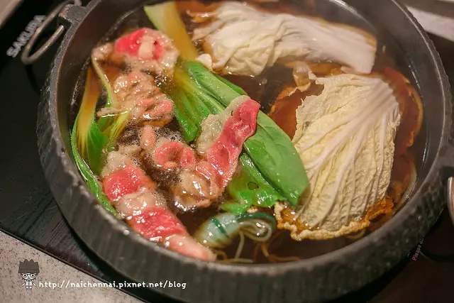 德安百貨。福豆屋。吃到飽的壽喜燒+無限量鐵板料理