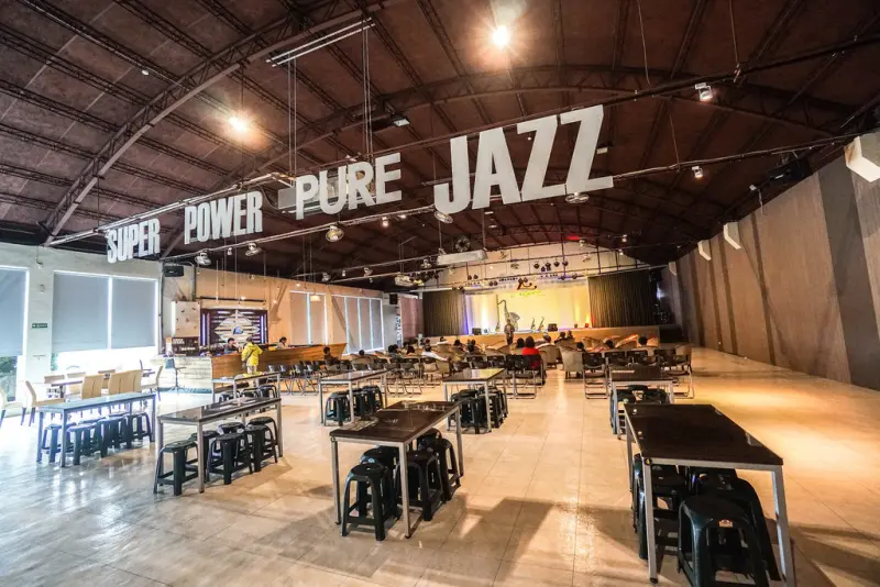 臺中午茶拾光 | 張連昌薩克斯風博物館 LC SAXOPHONE  千錘百鍊薩克斯風  榮獲台灣精品獎  一場曼妙的音樂饗宴