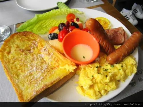 【屏東市】南台灣愜意的早午餐~皇家馬德里 Royal Madrid