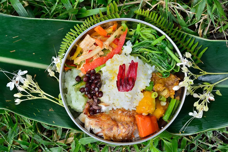 台東推薦旅遊:嘉蘭採洛神花做蜜餞,部落導覽與射箭,原住民風味午餐,陶珠手環DIY