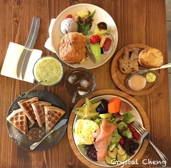【台中美食推薦】米亞諾 Miano 早午餐 不知從何吃起的超豐富早餐 好吃手工抹醬 吃一餐飽整天超值推薦