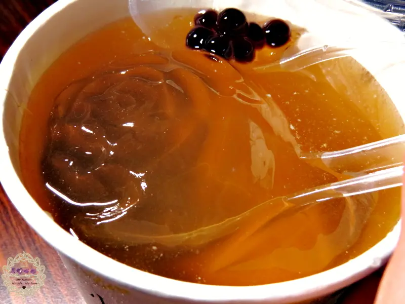 2015.06.12 -【高雄】小本愛玉（外帶版）　擺脫傳統的玫瑰花造型愛玉你看過嗎？重點它還是手搓天然愛玉耶！！吃天然愛玉總算不用再跑到山上去啦！！