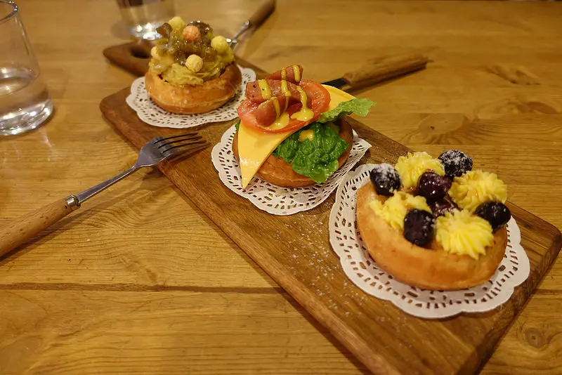 (胖樺食記)新北市永和區超推薦下午茶簡餐店「日日村 a day」/鄉村雜貨風簡約溫馨/推圓圈鬆餅/仁愛公園