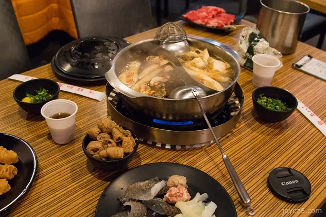 饗麻饗辣麻辣火鍋吃到飽(台南店)，活跳蝦無限供應