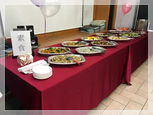 【台中外燴辦桌】台中西式,素食外燴辦桌自助餐分享，過年過節不只有烤肉火鍋，社區中秋歡樂派buffet好好吃喔！