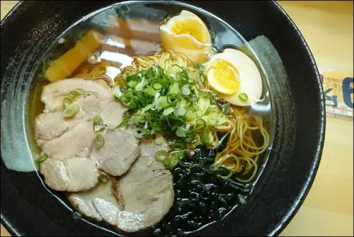 《宜蘭排隊美食》 柴火熬煮限量高湯的屋台拉麵~從冬山搬到宜蘭東門夜市附近．7/8今日重新開幕試賣！