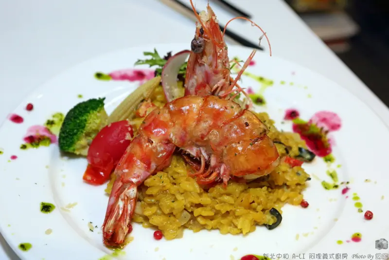 【台北美食】中永和 阿理義式廚房 A-LI 平價 聖誕大餐推薦~ 氣氛濃郁又好吃！早午餐、義大利麵、鬆餅全天供應