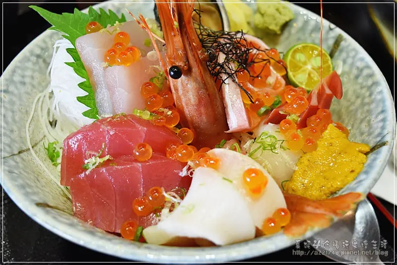 [台中排隊店] 神川日式料理，生魚炙燒火鍋份量飽足價格饗值，誘人鮮美魚肉好等級CP搶先報一報