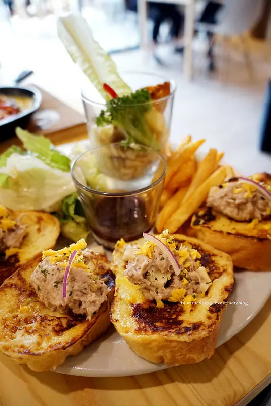 【台中西區】丹調 Simple Dan - 小鐵鍋燉蛋.帕尼尼.法式土司.鬆餅.通通都有喔!