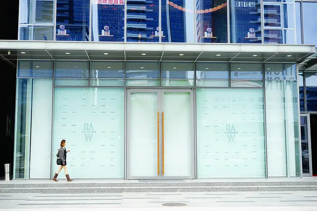 台北美食~RAW餐廳一歲了 台灣新一代料理、創作與設計的平台 內有贏得免費享用RAW雙人晚餐的方法唷^^