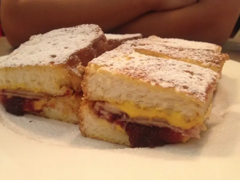 [台北]內湖好適廚房(House Bistro) 好適招牌蛋捲、火雞好朋友