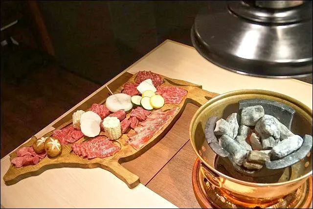 《台中美食》三訪樂軒日式鍋物料亭，盡享9+和牛壽喜燒+自慢牛一頭盛合的極致饗宴