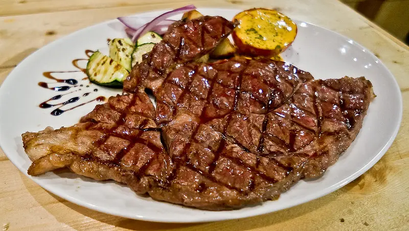 台北 六張犁站  Zorro火烤牛排